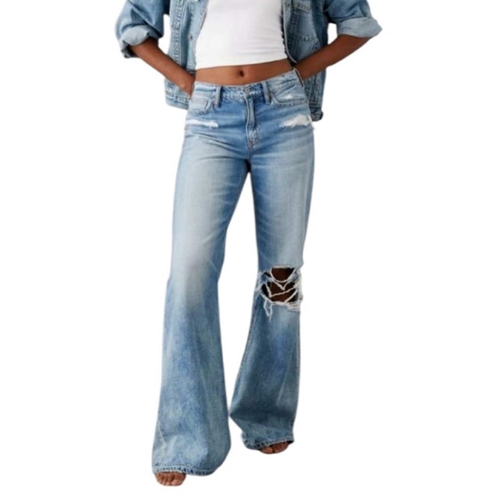 American Eagle Outfitters Light Blue Distressed Flare Jeans